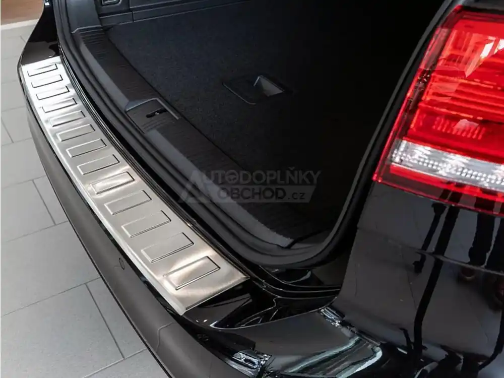 Zlevněný Kryt prahu pátých dveří Volkswagen Passat B8 2015-2023 Variant • nerez • ADO Pro