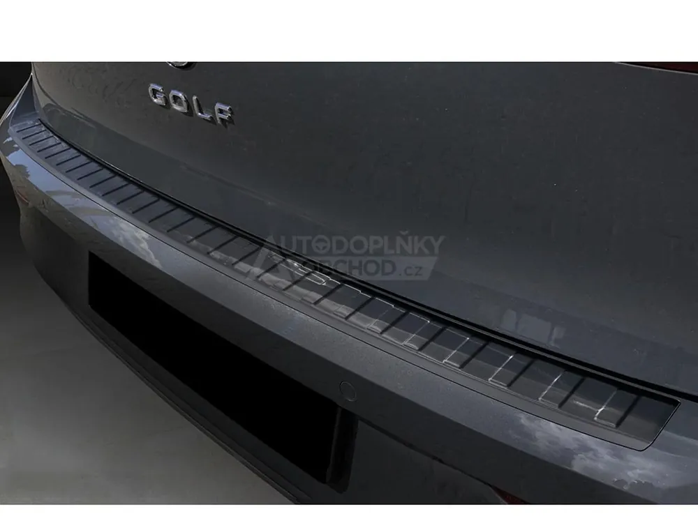 Zlevněný Kryt prahu pátých dveří VW Golf VIII 2020-2026 Hatchback • černý nerez • AVISA