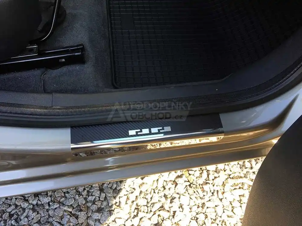 Prahové lišty Peugeot 5008 2009-2017 • nerez s karbonem Výprodej