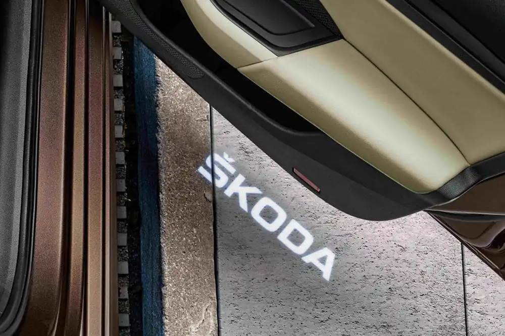 LED projektor (osvětlení nástupního prostoru) logo ŠKODA original - 2 ks Must-Have