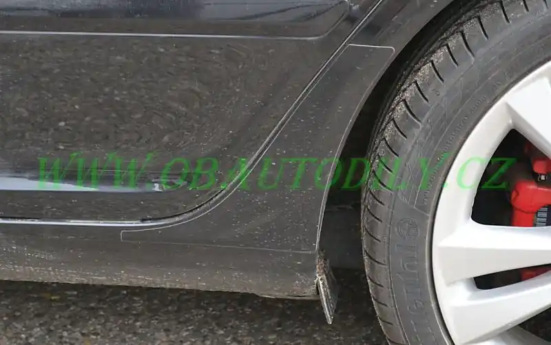 Škoda Octavia II-Ochranná fólie zadního blatníku original - levá Cenová Bomba
