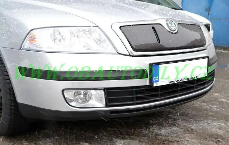 Časově Omezené Škoda Octavia II-Zimní clona přední masky - KARBON