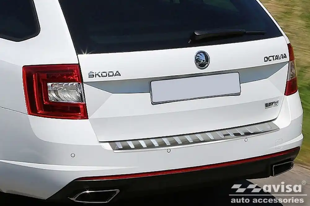 Škoda Octavia III RS combi-Kryt zadního nárazníku nerez AVISA - broušený stříbrný Nejlepší Volba
