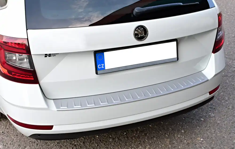 Škoda Octavia III combi facelift-Kryt nárazníku (design VV) stříbrný Ověřený