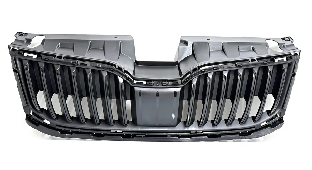 Must-Have Škoda Octavia III facelift-Výplň do přední masky original - černá