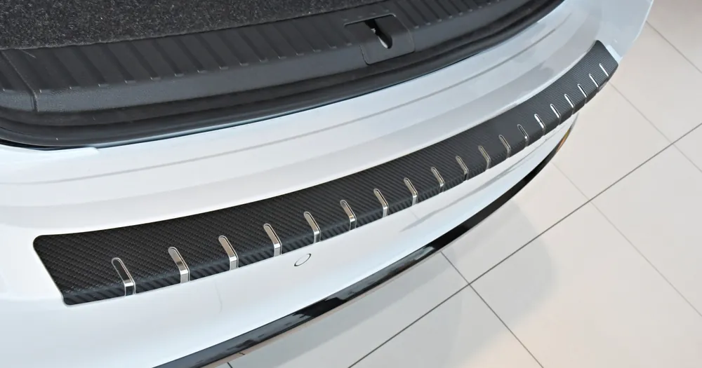 Škoda Octavia IV combi-Kryt zadního nárazníku nerez/karbon ALU FROST - větší Víkendová Akce