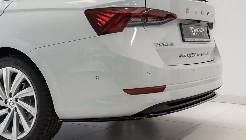 Vrácení Zdarma Škoda Octavia IV-Spoiler pod zadní nárazník Mk4 (černý lesk) Maxton