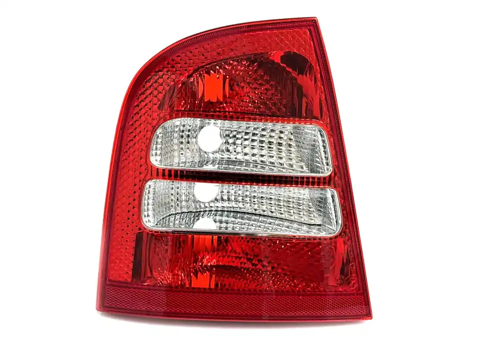 Vysoce Kvalitní Škoda Octavia sedan facelift-Zadní světlo HELLA - levé